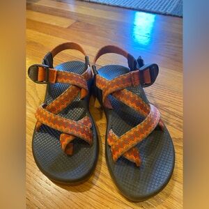 Chaco Z/2 Yampa Sandel Orange Fabric Toe Strap Sandals Pattern Women's Size 7
